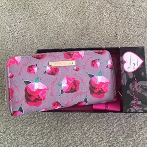 Betsey Johnson Floral Zip Around Large Wallet NEW $68